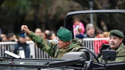 Aldo Rico defendió su participación en el desfile por el Bicentenario de la Independencia