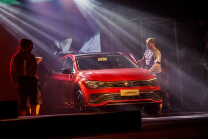 La presentación de la gama renovada incluye el lanzamiento, "1st Edition", una versión especial de sólo 100 unidades que se pueden adquirir online.