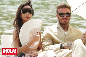 El show de Jacquemus reunió a los Beckham, Eva Longoria y Monica Bellucci en el lago que rodea a Versalles