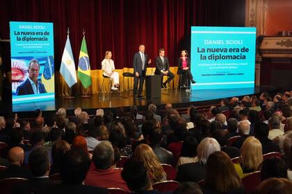 La presentación del libro de Daniel Scioli, este lunes