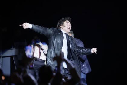 La presentación del libro de Javier Milei en el Luna Park incluyó un show musical a cargo del Presidente