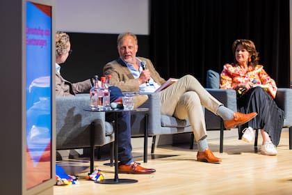 La presentación del material para la carrera de Marketing de Eventos en Países Bajos, 2022