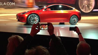 La presentación hoy en Los Ángeles del Modelo 3 de Tesla