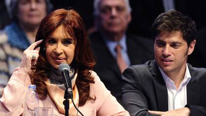 La presidenta Cristina Kirchner y el ministro Kicillof, durante la cadena de ayer