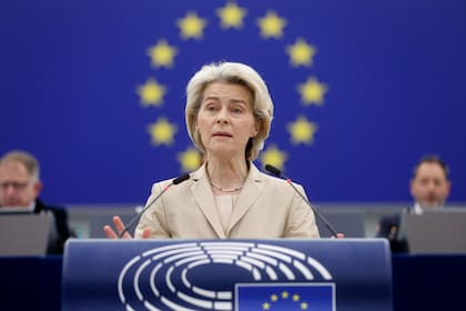 La presidenta de la Comisión Europea, Ursula von der Leyen, ofrece un discurso en el Parlamento Europeo, el miércoles 17 de enero de 2024 en Estrasburgo, Francia.