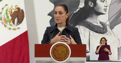 La presidenta de México apuntó contra Trump y aseguró que trata a los inmigrantes como criminales