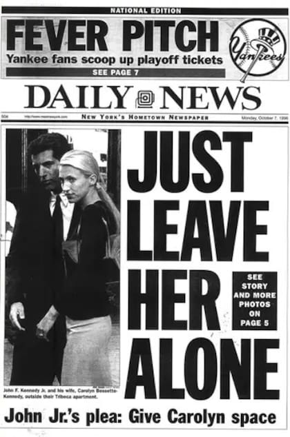 La presión pública comenzó a afectar su matrimonio. "Solo dejenla en paz", el pedido de John John que llegó a los titulares de los diarios