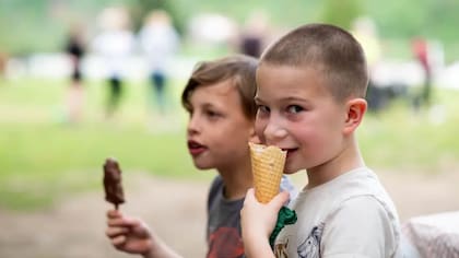 La prevalencia de este fenómeno varía en un rango del 15 al 37% en la población general, pero es significativamente mayor en niños y adolescentes