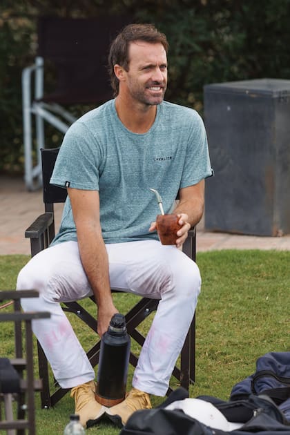 La previa incluyó unos mates para Facundo Pieres
