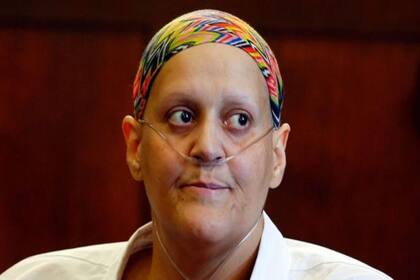 La prima de Aaron Hernandez Tanya Singleton fue encarcelada por desacato por negarse a testificar contra el deportista.