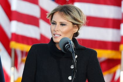 La primera dama Melania Trump en un evento en la Base Aérea Andrews en Maryland el 20 de enero del 2021. (AP foto/Luis M. Alvarez)