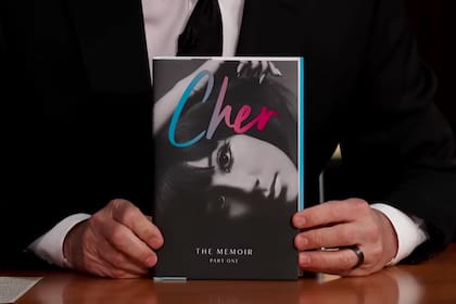 La primera entrega del libro de memorias de Cher