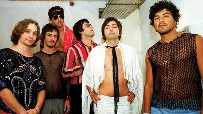 La primera fotografía tomada por Bonetto a la banda, en 2001