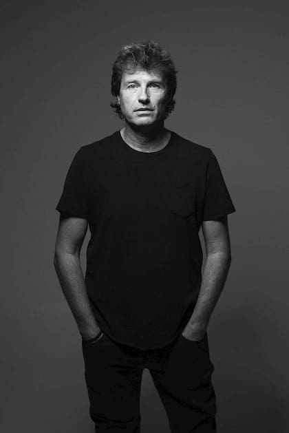 La primera grabación de house que escuchó le cambiaría la vida. Se trataba de una compilación de Frankie Knuckles (su máximo ídolo).