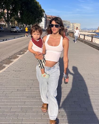 La primera imagen de Calu Rivero mostrando su segundo embarazo