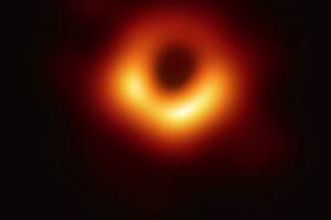 ¿La Tierra corre riesgo de ser tragada por un agujero negro?