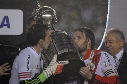 La primera Libertadores: Barovero y Cavenaghi, líderes del campeón 2015