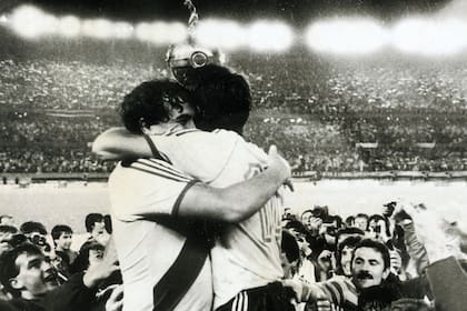 La primera Libertadores; el festejo del equipo de Veira