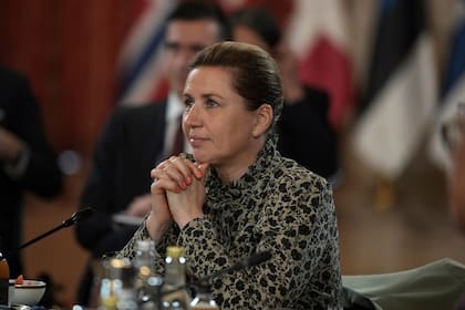 La primera ministra argumenta que la medida colaboraría a la inserción de ciertas mujeres en la sociedad danesa