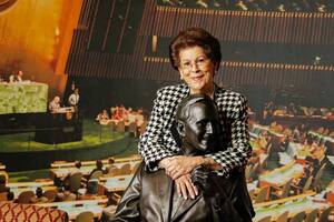 La primera mujer hispana en ocupar la posición de Cirujana General de los Estados Unidos.