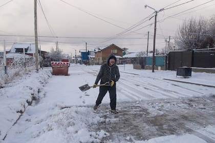 La primera nevada del año en Bariloche en plena cuarentena