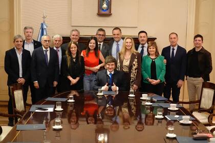 La primera reunión de Gabinete con sus nuevos integrantes