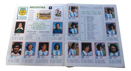 La primera vez de Argentina en un álbum de Panini llegó con tres equivocaciones