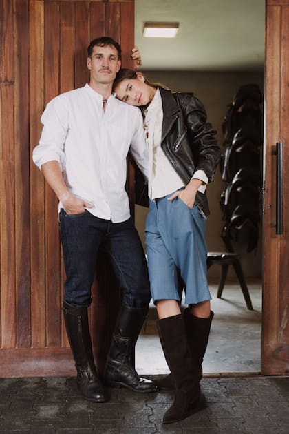 “La primera vez que la vi, me acerqué y le pregunté si era Inés, aunque ya sabía quién
era. Cuando me dijo que sí, me di vuelta de los nervios y seguí bailando con mis amigos”, reconoce Santiago