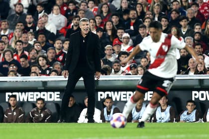 La primera vez que Martín Palermo estuvo en la cancha de River como DT... rival. Platense hizo un partido correcto, pero no pudo sumar