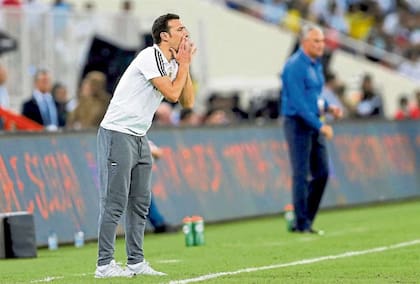 Scaloni y Tite volverán a enfrentarse, será por cuarta vez: dos victorias del brasileño y un triunfo para el argentino, en Ryad, en un amistoso en noviembre de 2019