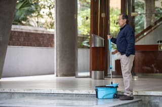 El exclusivo edificio donde se filmó El Encargado, la serie argentina más vista del año