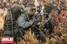 Irreconocible. Las fotos de la princesa Amalia en pleno entrenamiento militar y la emoción de su madre, la reina Máxima