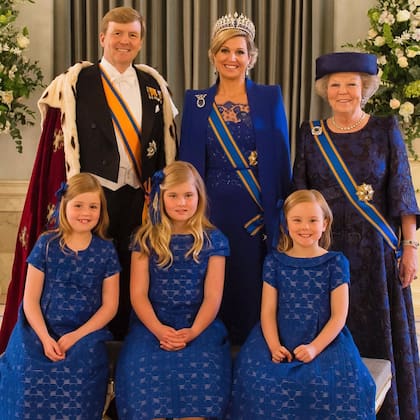 La princesa Amalia es la hija mayor del rey Guillermo Alejandro y la reina Máxima; tiene dos hermanas menores, las princesas Alexia y Ariane (Foto: Instagram @queen.maxima / @koninklijkhuis)