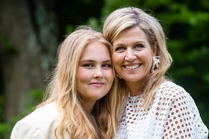 La princesa Amalia, la hija mayor de la reina Máxima, se fracturó el brazo tras caerse de su caballo (Foto: Instagram @patrickvkatwijk)