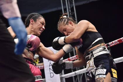 La Princesa azteca al ataque en una de sus peleas