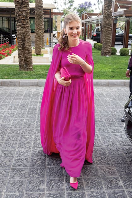 La princesa heredera Elisabeth de Bélgica, con traje con mangas de gasa de Essentiel Antwerp.