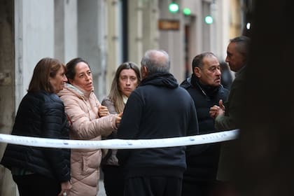 La principal hipótesis gira en torno a la madre que habría matado a su esposo, hijos y luego se habría suicidado