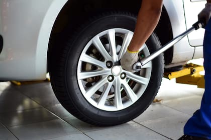 La principal recomendación es colocarle tuercas de seguridad a los neumáticos