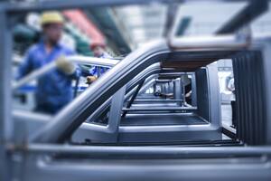 La producción automotriz creció en 2022 y China se transformó en un líder con cada vez mayor ventaja sobre Estados Unidos y Japón