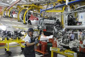 La producción automotriz es una de las industrias afectadas