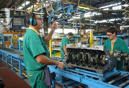 Los productores que adhieran al Régimen de Incentivo Fiscal para Fabricantes de Bienes de Capital se les reducirá un 10% la carga tributaria por impuestos nacionales.