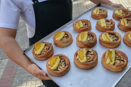 La producción pastelera es horneada en el día y con algunas piezas que van rotando de acuerdo a la estación del año y a lo que Sole tenga ganas de hacer.