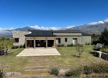 La propiedad del gobernador de Tucumán, Osvaldo Jaldo, en Tafí del Valle, el principal enclave turístico de la provincia; la compró siendo gobernador por US$300.000