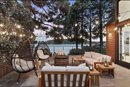 La propiedad fue comprada por Cricket Wardein, propietario de la cadena Mighty Pilates