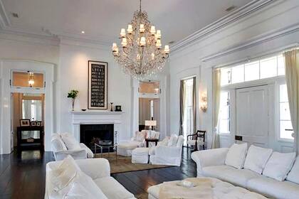 La propiedad se encuentra en un lote de 350.000 metros cuadrados