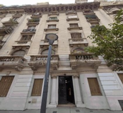 La propiedad, ubicada en Paso 185, en el barrio de Balvanera, tiene una superficie cubierta de 81m2