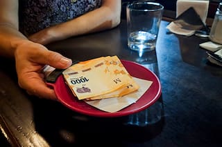 La economía de la propina, esa costumbre que desafía a la teoría tradicional