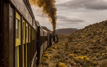 La propuesta a bordo de La Trochita incluye un viaje de 15 kilómetros desde Jacobacci hasta el Empalme 648