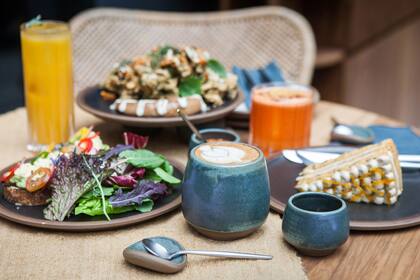 La propuesta "comida del mundo basada en plantas" se refleja en una gran diversidad de platos