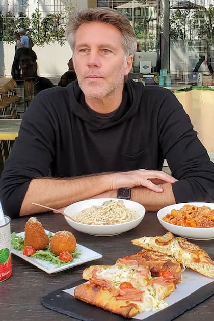 La propuesta de Prince of Venice Restaurant es ciento por ciento italiana: variedad de pastas hechas a mano, pizzas al estilo romano y postres típicos de Italia.